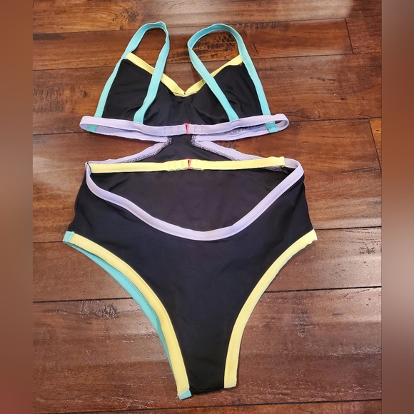 Victoria's Secret 2015 Neon Strappy Monokini Size Medium Swimsuit - Picture 6 of 13